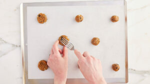 Keto*-Friendly Peanut Butter Cookies